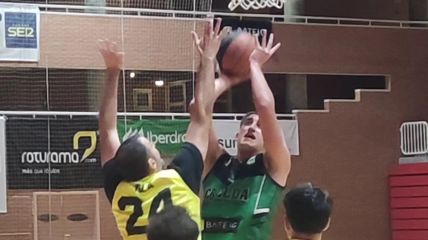 Partido igualado que se decantó del lado eldense