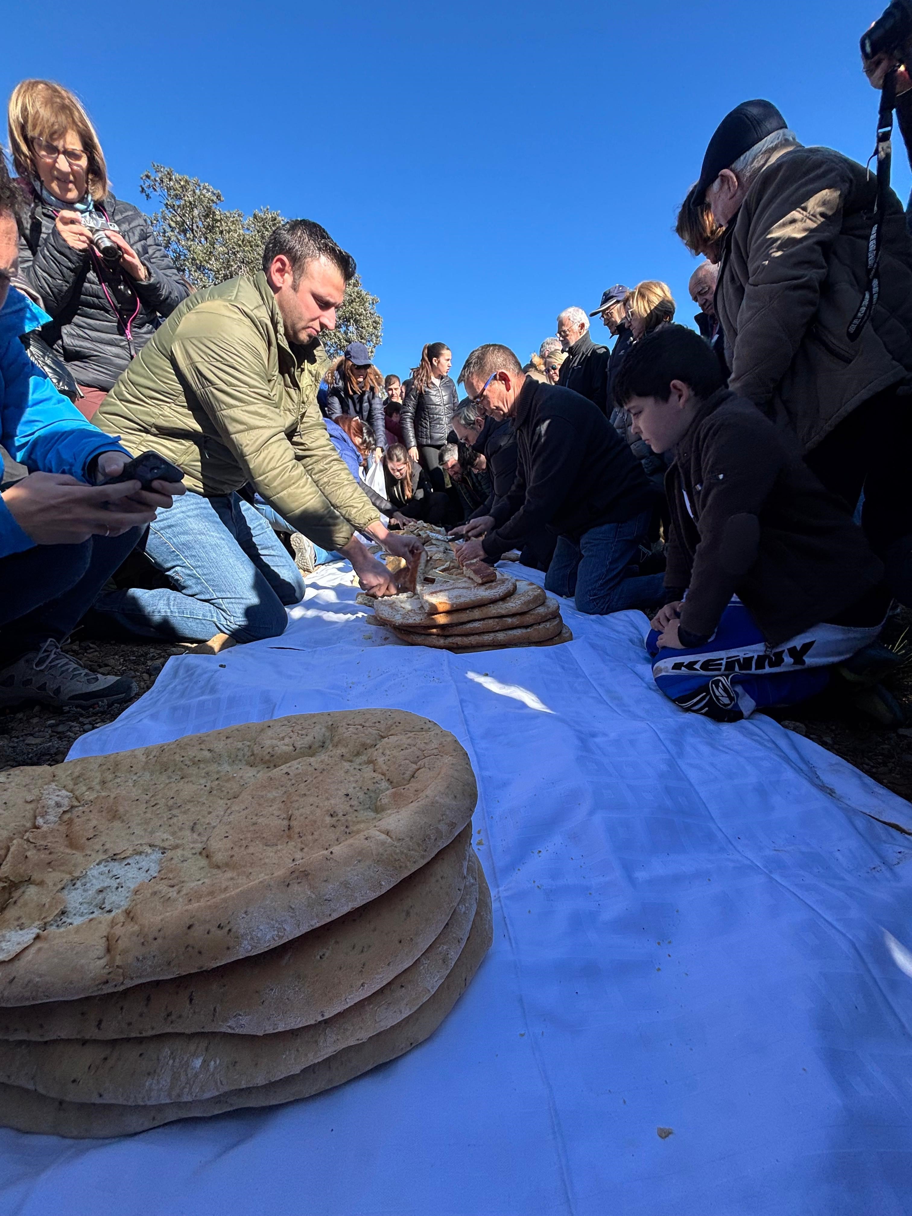 El ritual de los langostos despierta cada año gran interés