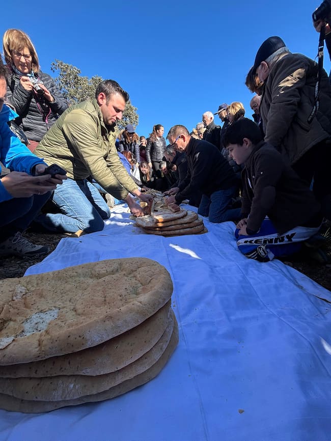 El ritual de los langostos despierta cada año gran interés