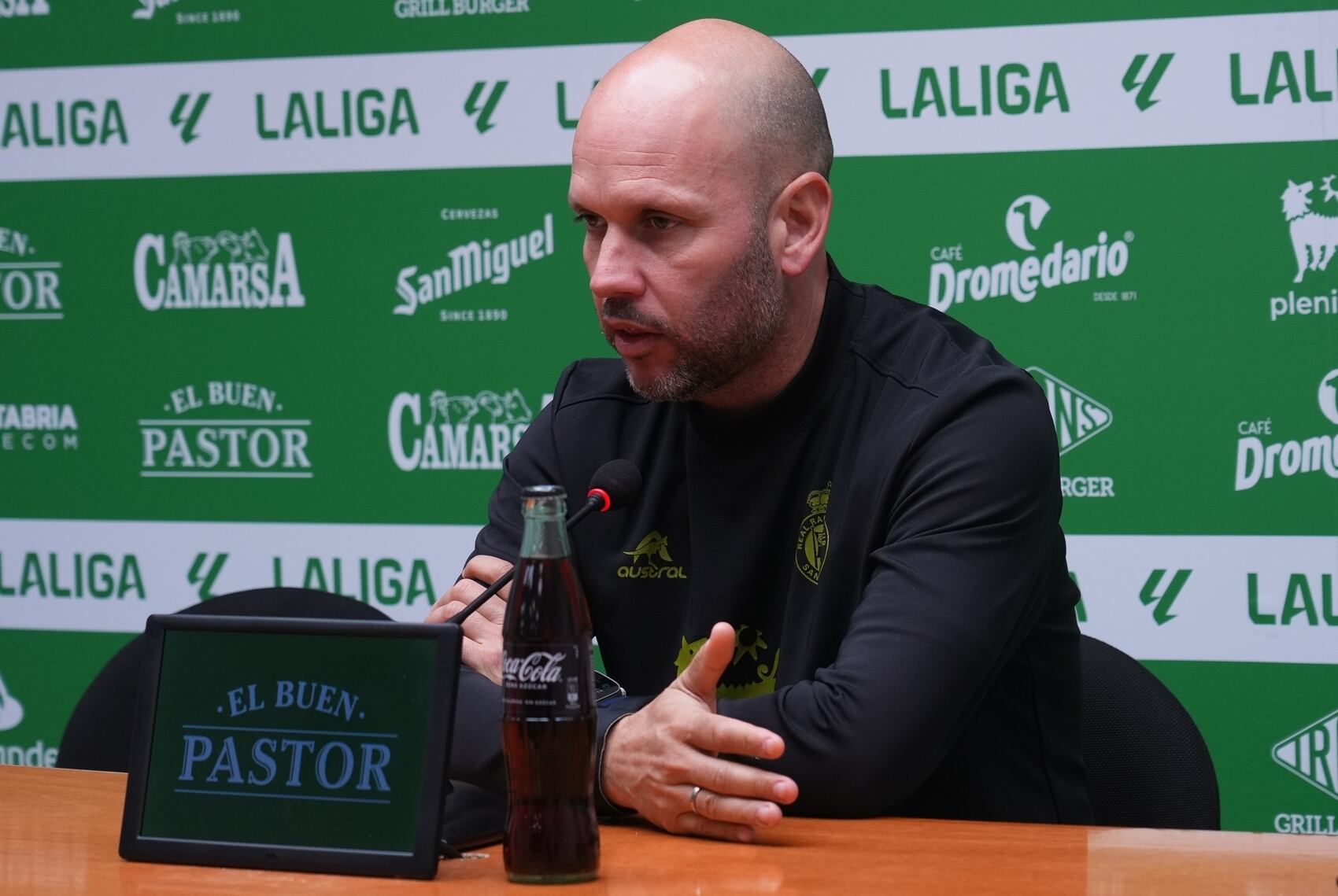 José Alberto, entrenador del Racing.