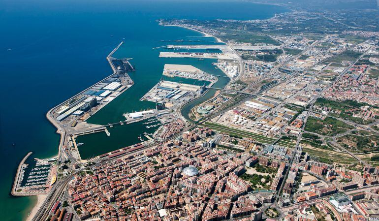 Vista aèrea del Port de Tarragona. 