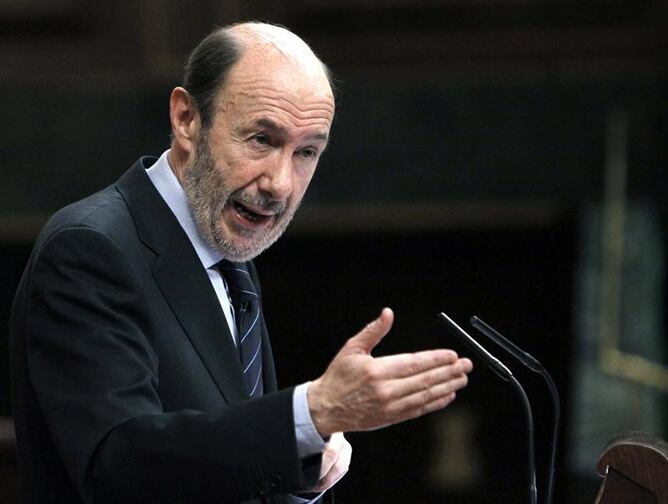 Alfredo Pérez Rubalcaba, durante su intervención en el debate de investidura de Mariano Rajoy