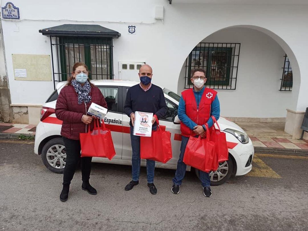 Presentación de la campaña de voluntariado con mayores en Otura (Granada)