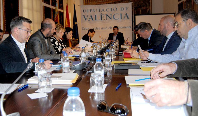 Reunión este martes, del consejo de administración de DIVALTERRA en la que estuvo Víctor Sahuquillo (segundo a la izquierda)