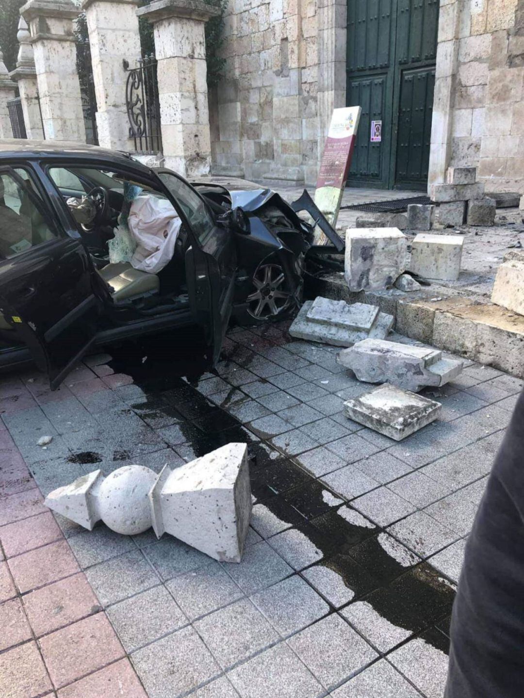 Los daños en la iglesia de La Compañía de Palencia por el accidente ascendieron a más de 16.000 euros