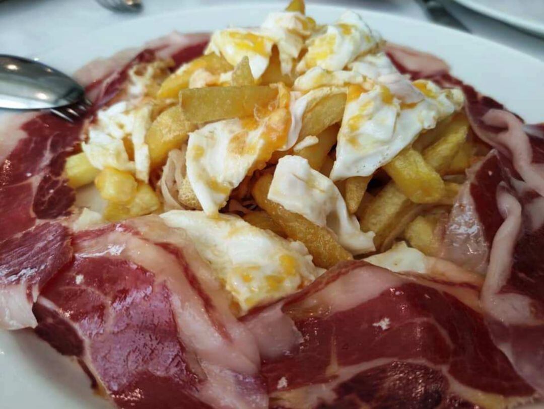 El famoso Antojito de la Venta Esteban, con los huevos estrellados