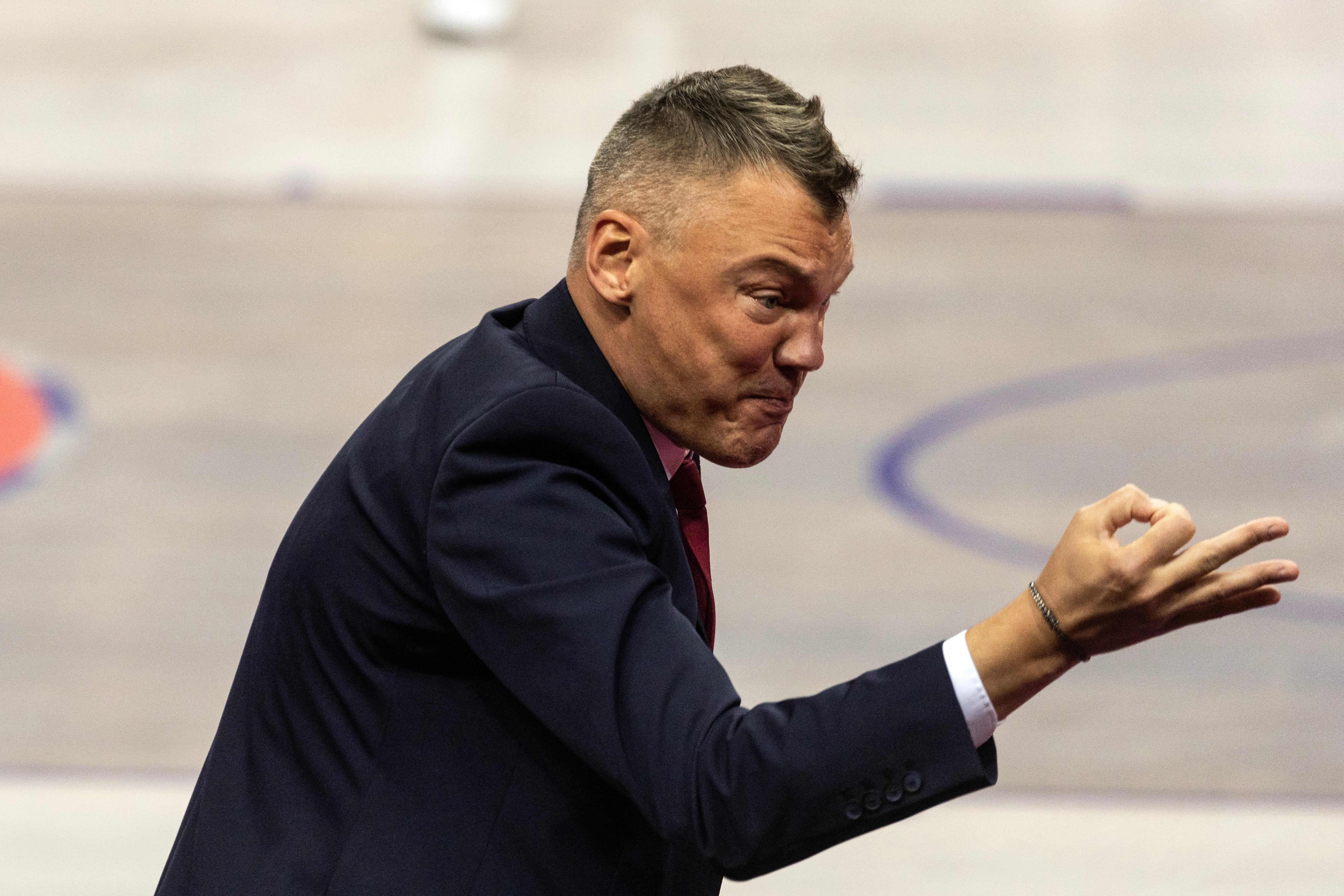 Sarunas Jasikevicius muestra su enfado durante un partido con el FC Barcelona de baloncesto