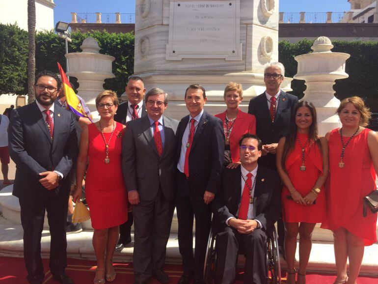 El grupo municipal socialista en el Homenaje a Los Coloraos con Fernando Martínez.