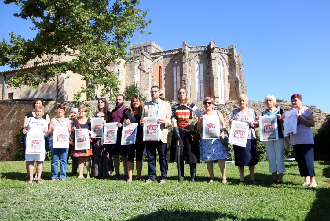 Foto de família de la presentació de la nova edició del festival Terra de Trobadors