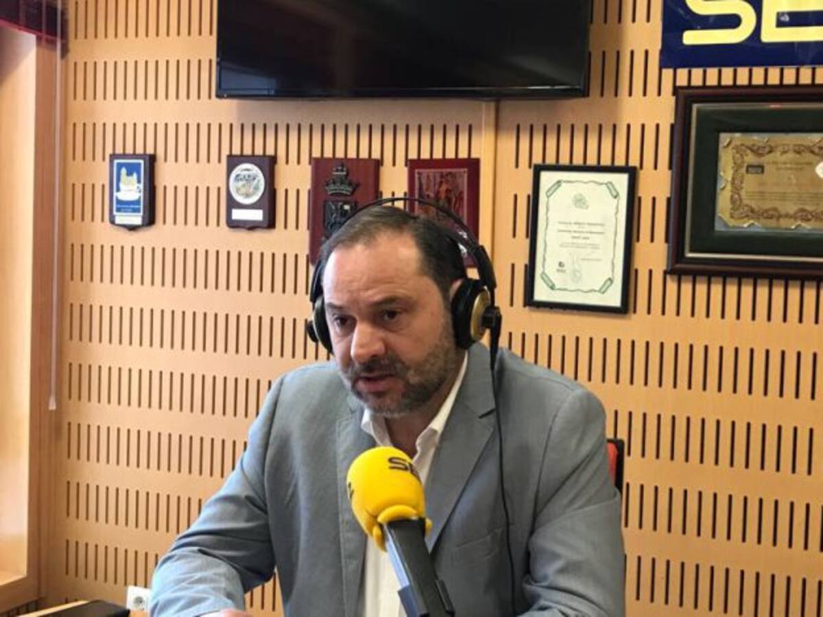 Ábalos: “Los peajes que han terminado deben revertir a lo público”