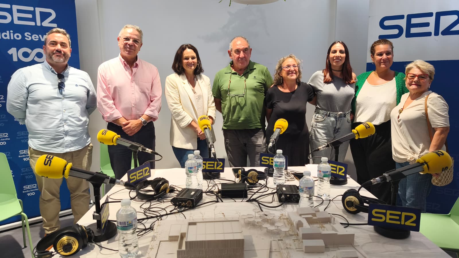 Especial Hoy por Hoy Sevilla desde la  Biblioteca Municipal Poeta José Luis Núñez de Espartinas