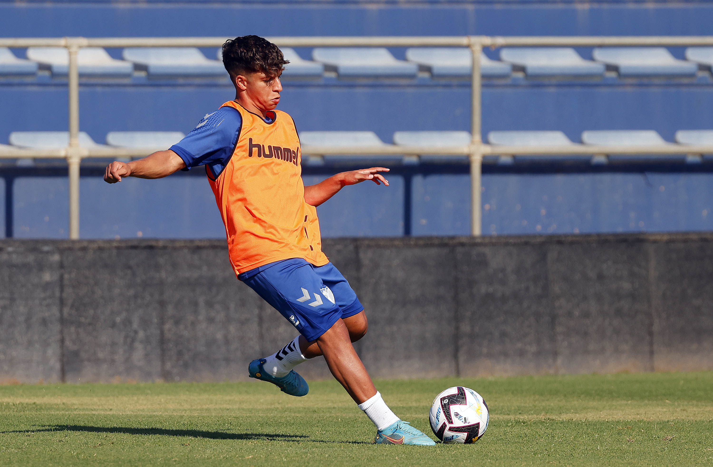 Haitam Abaida en una entrenamiento del Málaga CF