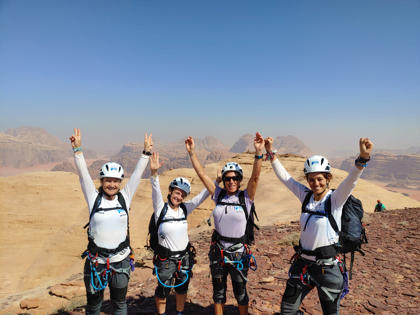 Las integrantes del Reto Pelayo Vida durante la ascensión al Jebel Khazali