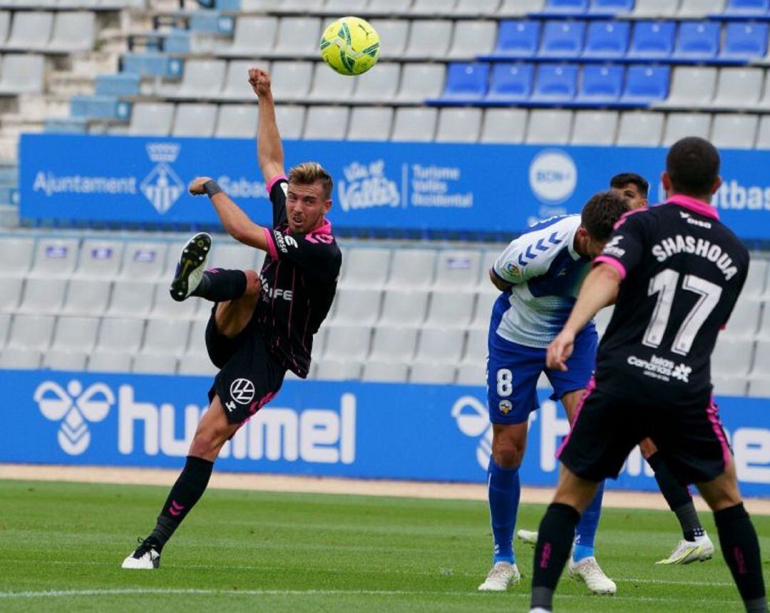 Sergio González, en un lance del partido.