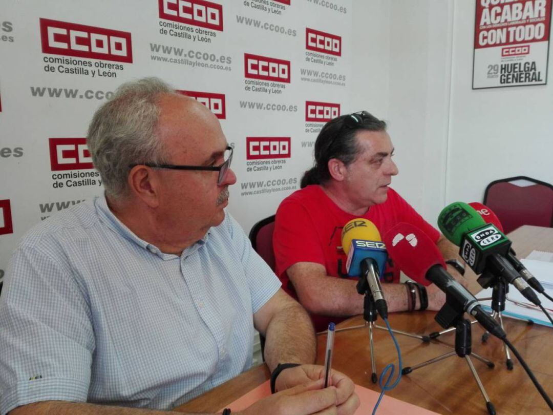 El responsable provincial, UGT; Ángel del Carmen, y el responsable de Acción Sindical de Comisiones Obreras, Antonio Salvador