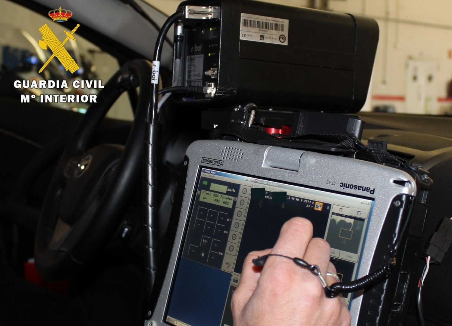 El radar de un vehículo de la Guardia Civil captó al coche superando en 80 km/h el límite de velocidad en una travesía de la zona de los Montes de Oca