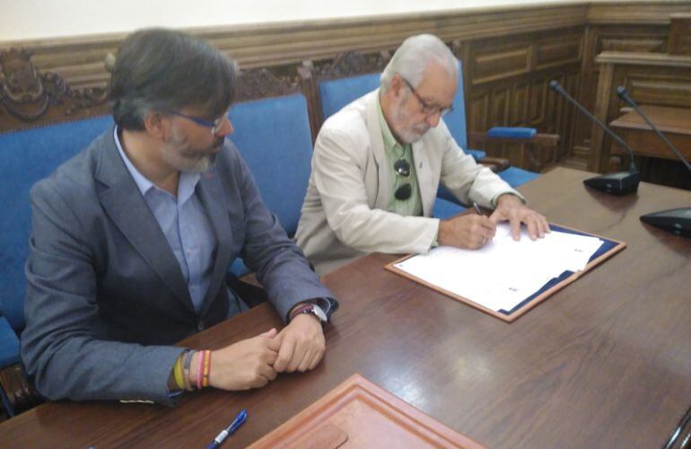 Firma de convenios entre el Ayto. de Plasencia y asociaciones benéficas y asistenciales