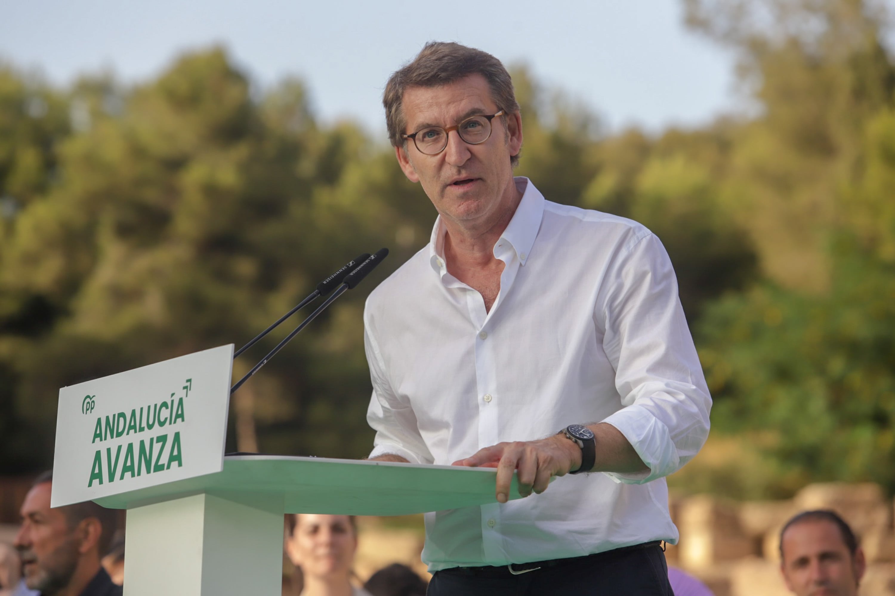 El presidente popular Alberto Núñez-Feijóo durante la campaña andaluza.