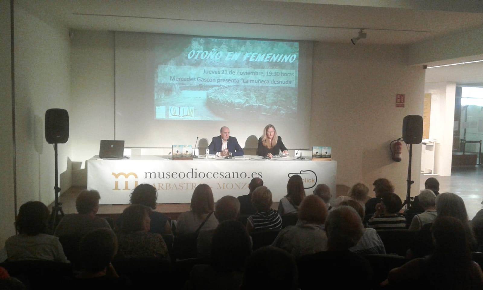 Luz Gabás con Víctor Castillón en un foto de archivo en el Museo Diocesano Barbastro-Monzón 