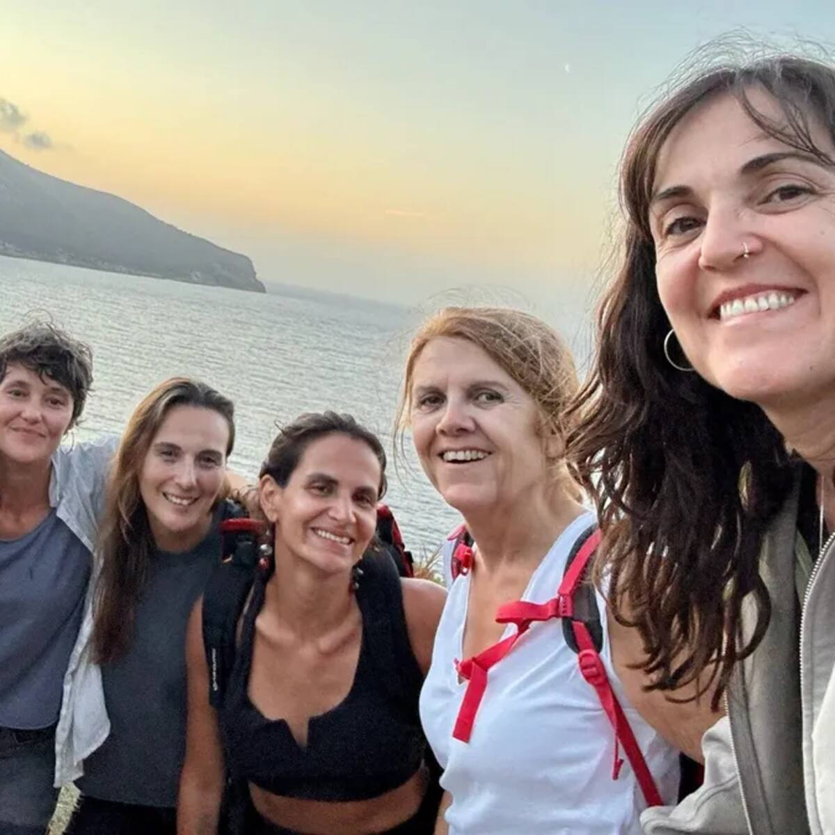 Las mallorquinas de 'Sacar pecho' llegan al Congreso: "Da vértigo ser un poco esa referencia para muchas mujeres"