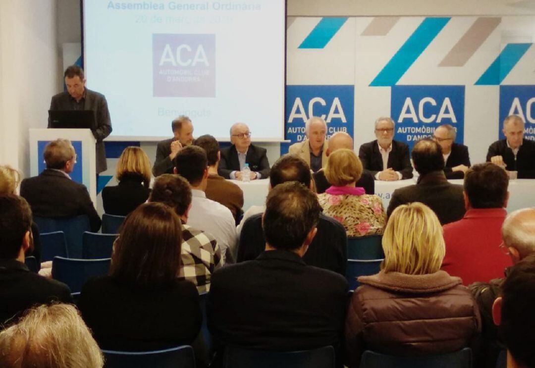 Un moment de l'assemblea general de l'Automòbil Club d'Andorra.