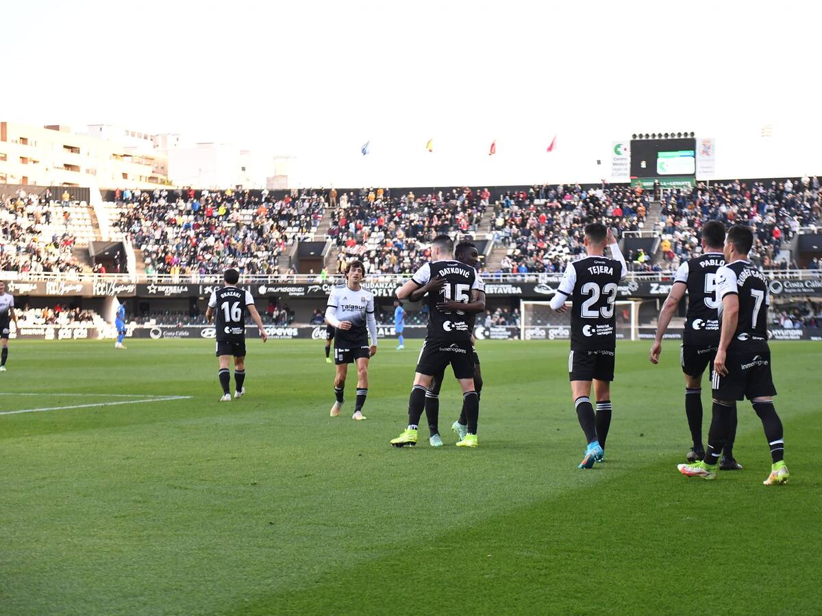 Duelo por el playoff entre Efesé y Las Palmas