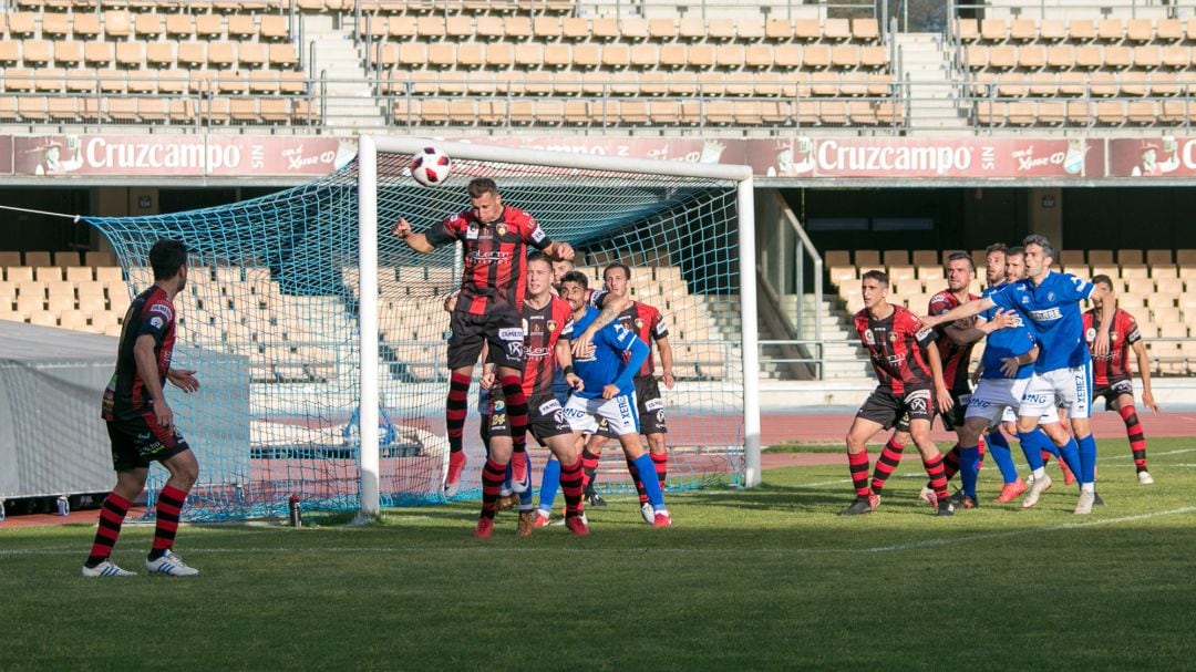 El Puente Genil se defendió muy bien ante el Xerez DFC 