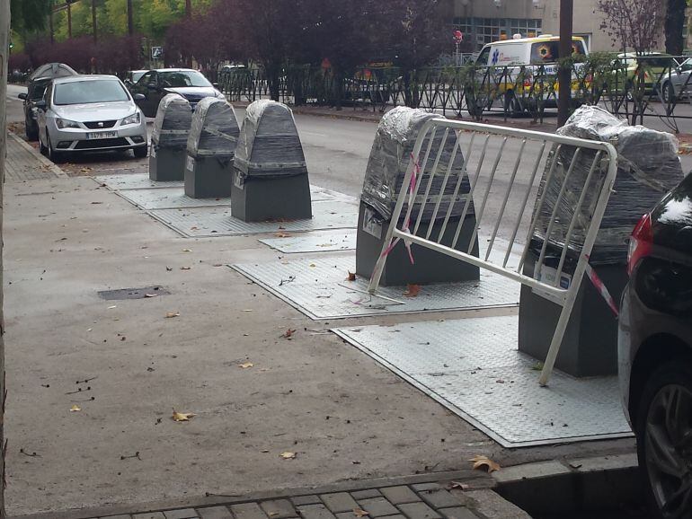 Contenedores soterrados en la Avda. del Ejército