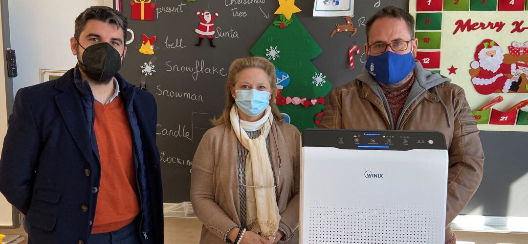 El alcalde y el concejal de Educación visitan el colegio Navas de Tolosa