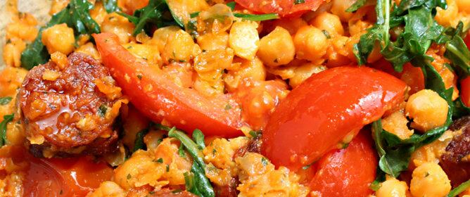 Garbanzos con chorizo en ensalada