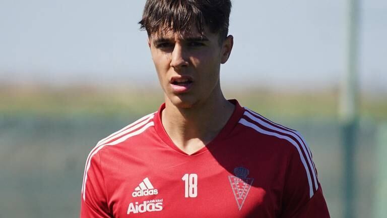 Arnau Ortiz llega a Elda para reforzar el ataque del Eldense