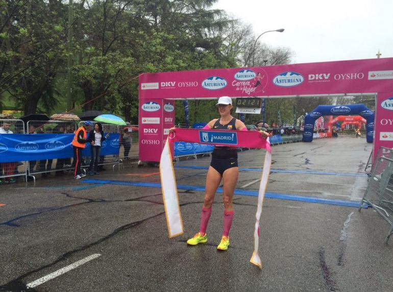 La atletia Jacqueline Martín a su llegada a meta