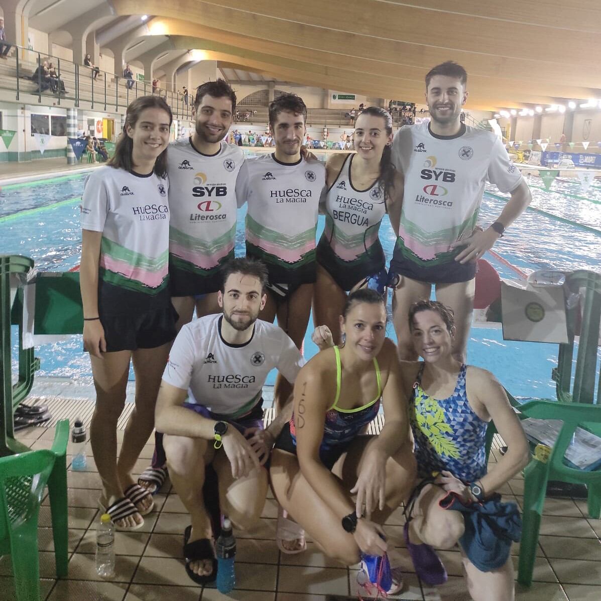 Nadadores del SYB Solar Triatlón Club Ciclista Oscense