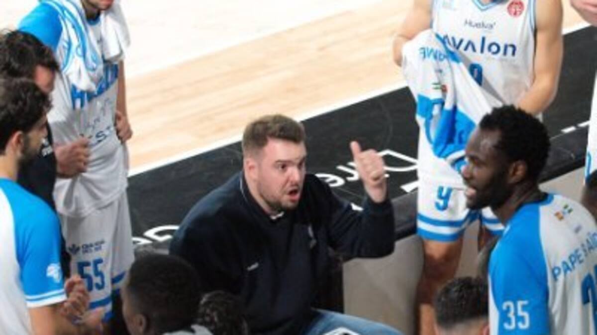 Iñigo Núñez cuenta en Play Basket Bikzkia su destitución del CB Huelva