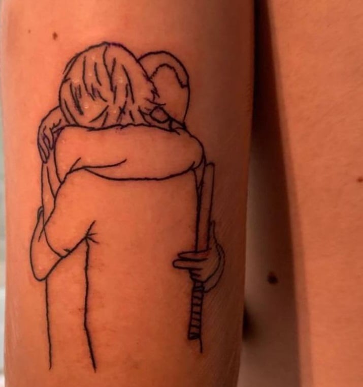 El tatuaje en el brazo de Noé de su abrazo con su padre tras ganar el campeonato de menores de Cataluña.