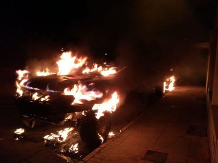 Incendio turismos de calle Bailén