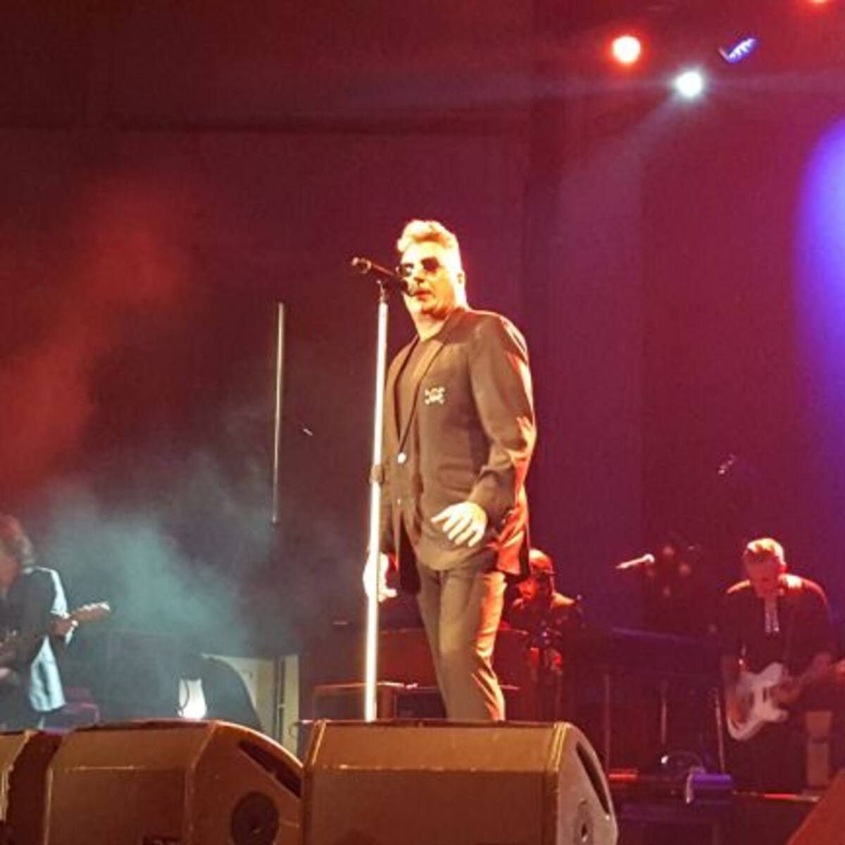 Poca cerveza para tanto rock