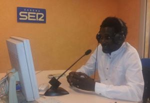 Ismael Diadié en los estudios de la Cadena SER en Almería