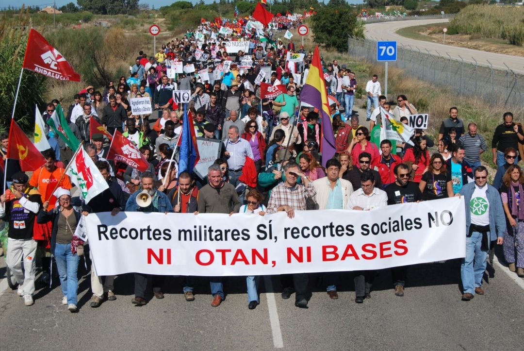 Una edición anterior de la marcha contra la base de Rota