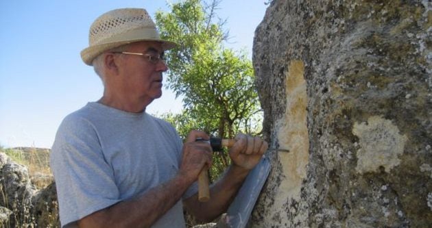 ¿Creará Guillermo Muñoz una ruta de las caras en Villares del Saz?