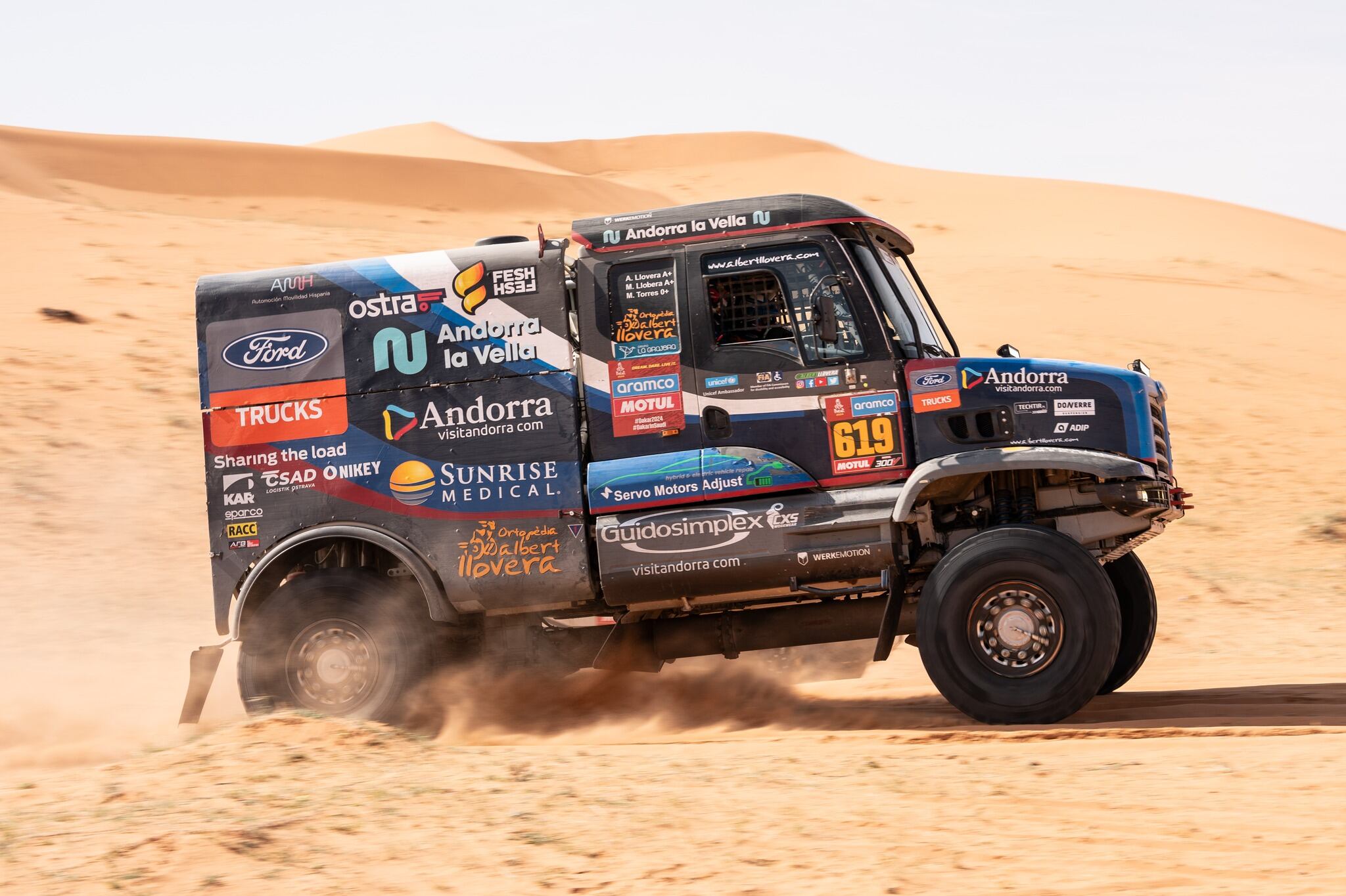 La Ford Truck d'Albert Llovera durant la vuitena etapa del Dakar.