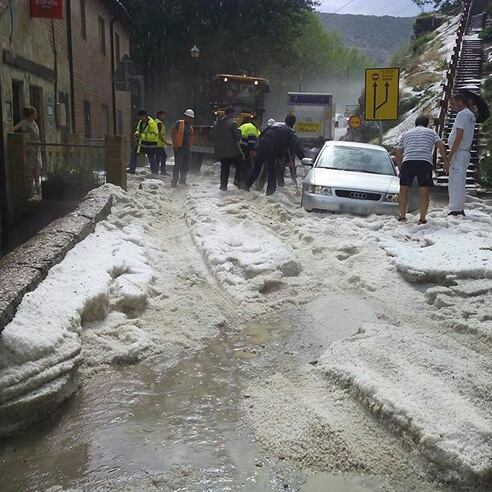 La tormenta que descargó dejó calles inundadas