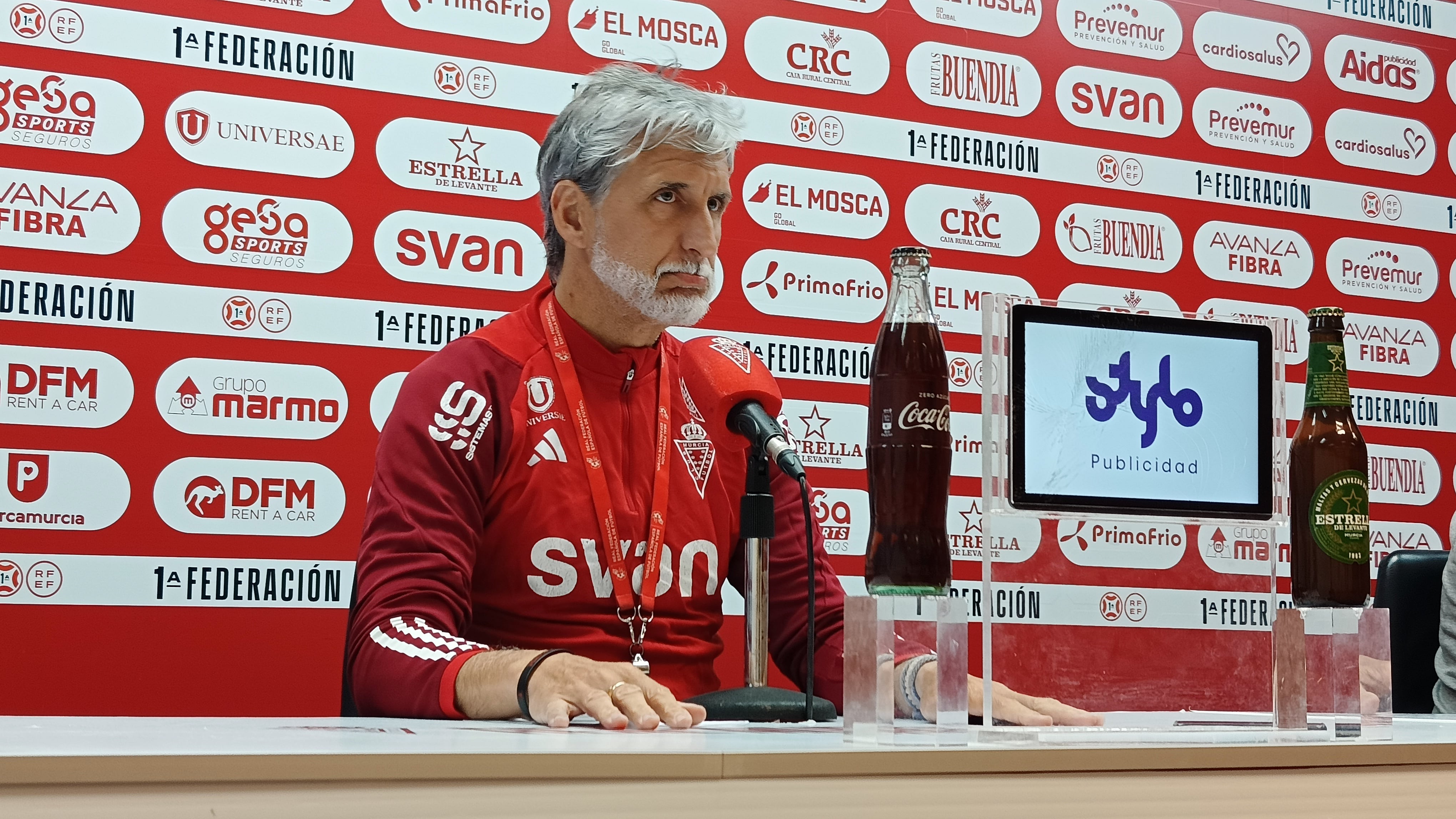 Pablo Alfaro en la sala de prensa del Enrique Roca