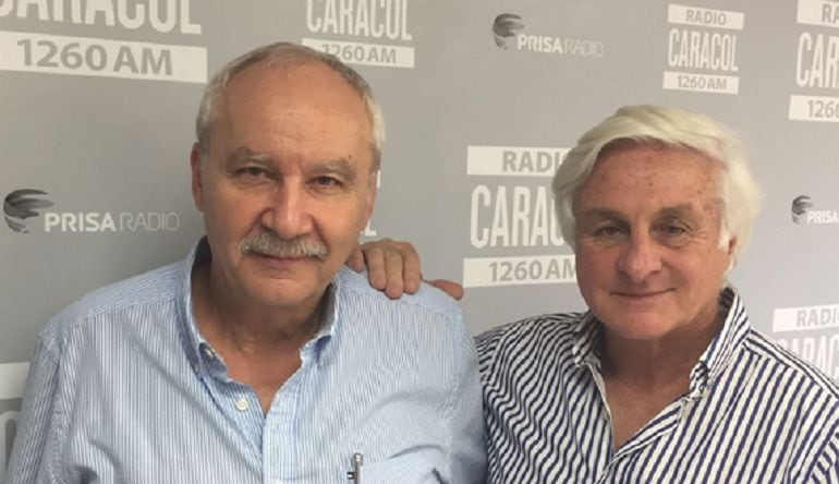 Roberto Canessa, a la derecha, uno de los supervivientes de aquel fatídico accidente