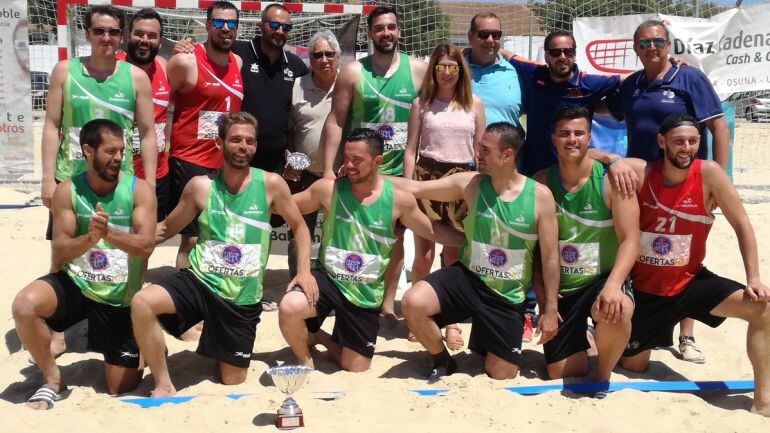 El equipo celebra la victoria en Utrera.