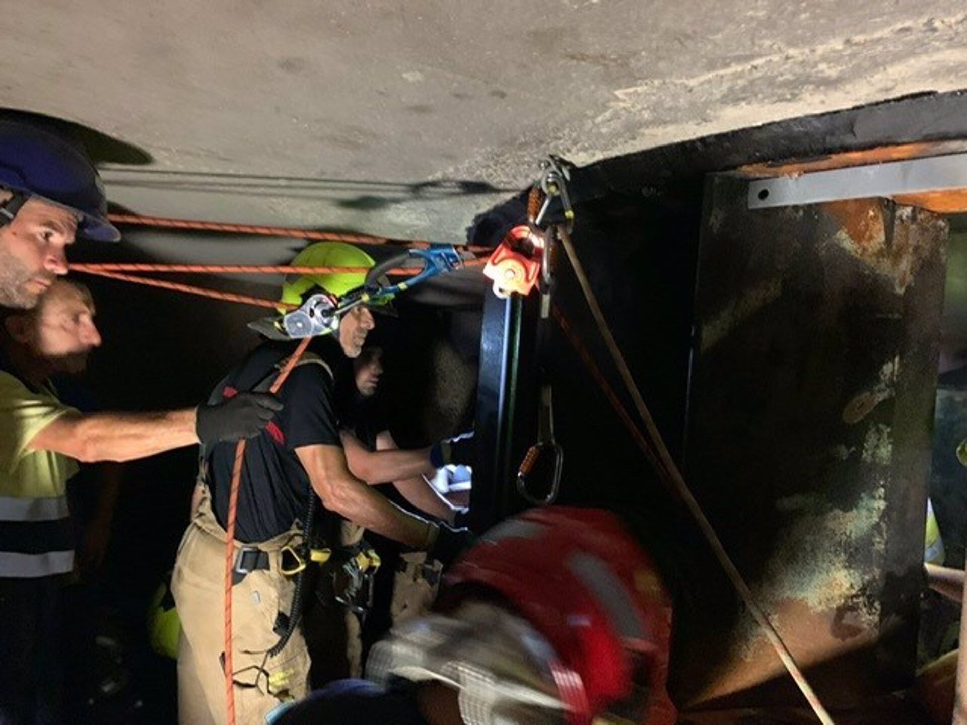 15/08/2023 Bomberos de la Diputación de Cáceres participan en el rescate de dos trabajadores heridos
SOCIEDAD ESPAÑA EUROPA EXTREMADURA
DIPUTACIÓN DE CÁCERES