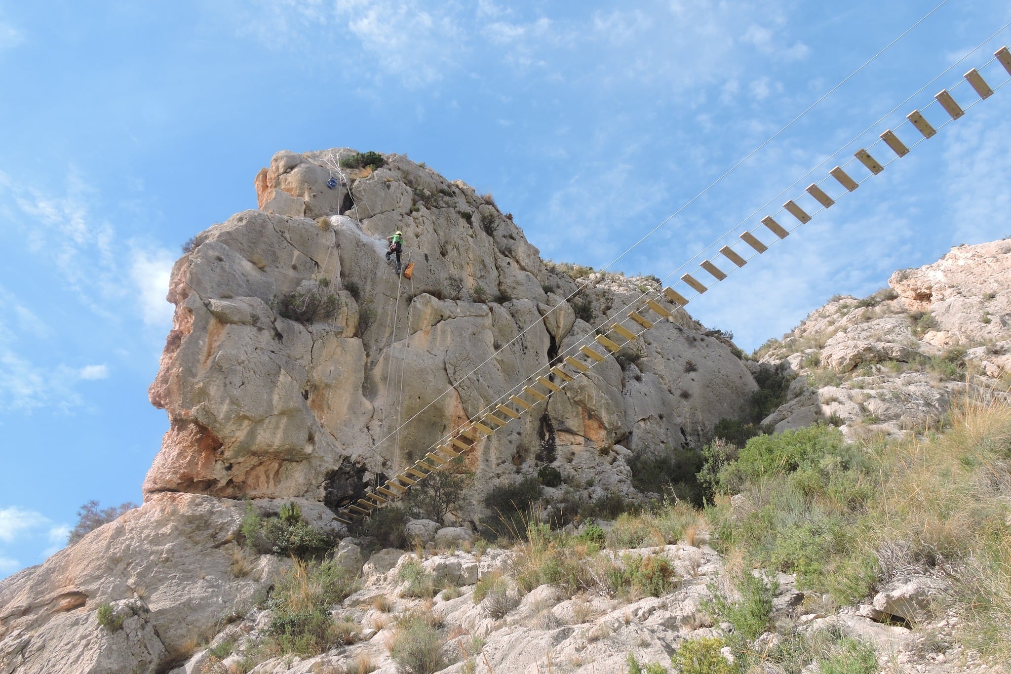 Tirolina &quot;Vicente Soler&quot; en el monte Bolón de Elda