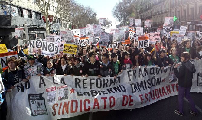 Protestas en Madrid por las reformas educativas.
