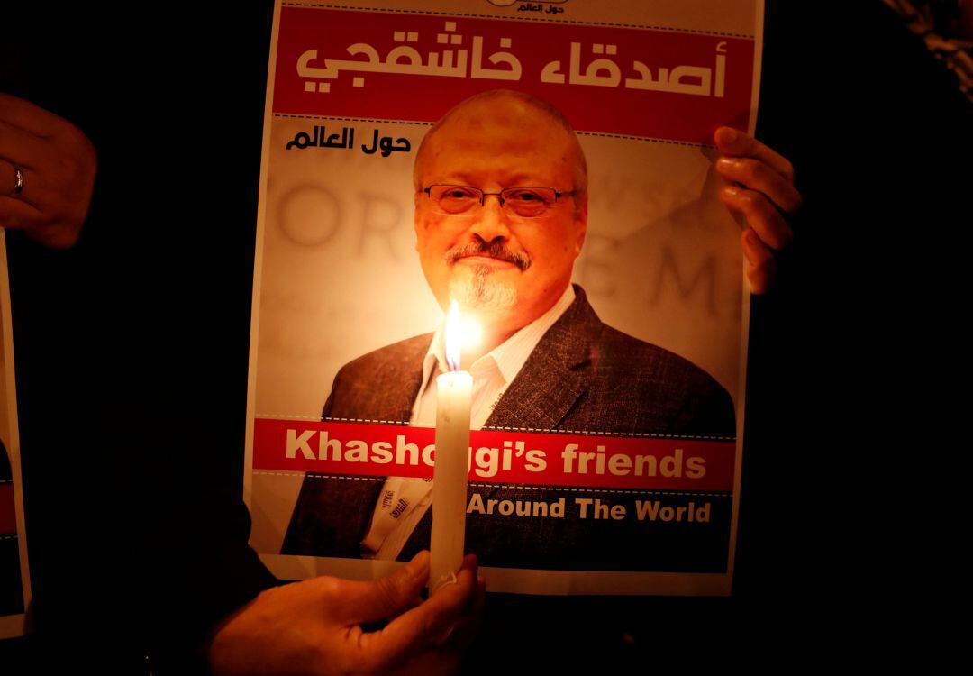 Póster del periodista saudí aseisinado en octubre, Jamal Khashoggi.