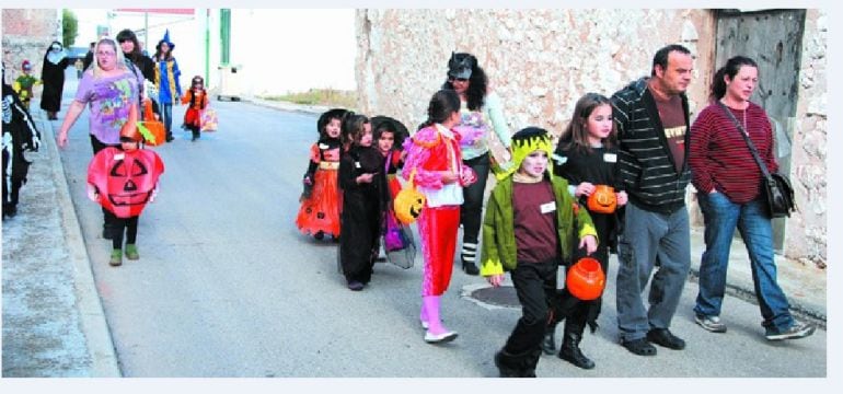 Los escolares de Chumillas durante los pasados carnavales.